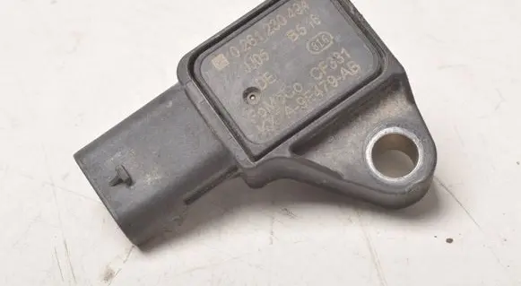 Ford Focus Turbo air boost pressure sensor KX7A-9F479-AB