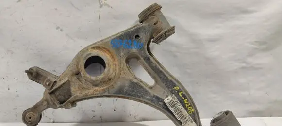 Mercedes-Benz CLK A208 C208 Front lower control arm/wishbone A2023305107 A2083301607 A2083300107