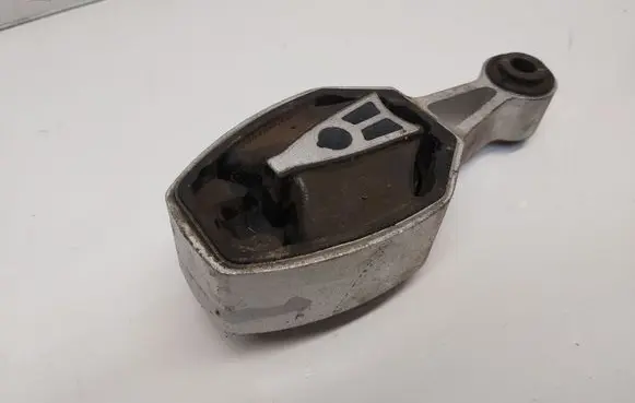 Opel Crossland X Engine mount bracket