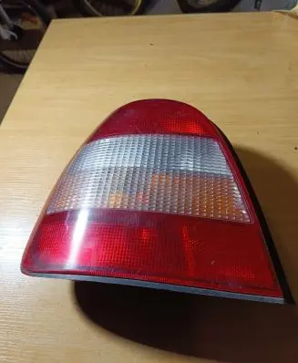 Nissan Sunny Rear/tail lights 22063324