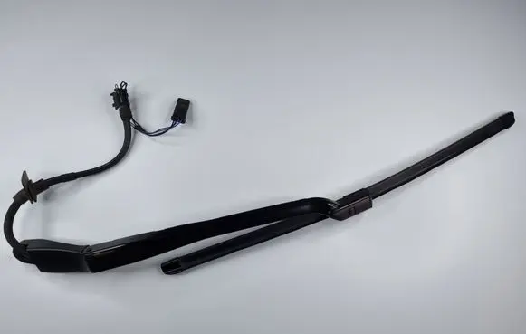 Mercedes-Benz GLS X167 Windshield/front glass wiper blade A1678201600