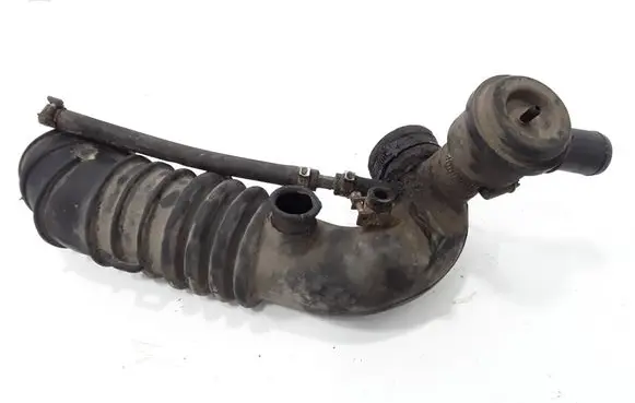 Audi A4 S4 B5 8D Turbo air intake inlet pipe/hose 058133356A