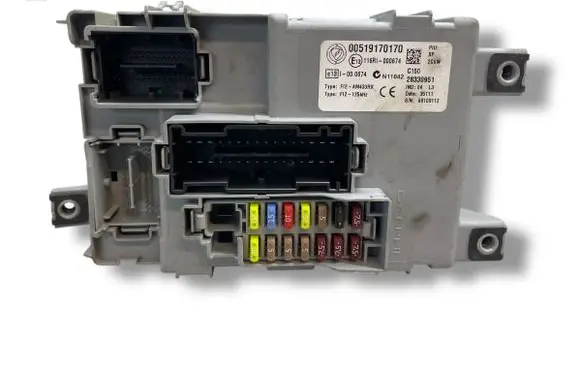 Fiat Doblo Fuse module 00519170170 116RI000674 28330951