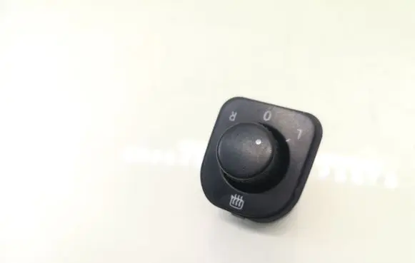 Volkswagen PASSAT B6 Wing mirror switch 1K0959565H