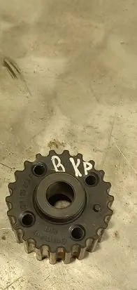 Volkswagen Touran I Crankshaft gear 038105263F