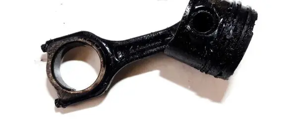 Ford Fiesta Piston with connecting rod