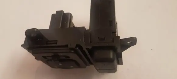 Mitsubishi Pajero Wing mirror switch MR190956 2050D4