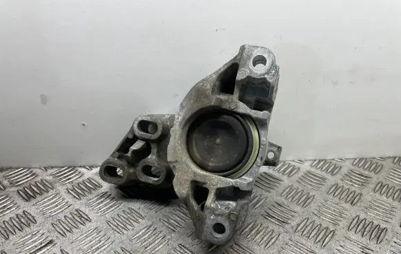 Mercedes-Benz A W176 Engine mount bracket A2462400617