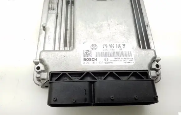 Volkswagen Transporter - Caravelle T5 Engine control unit/module 070906016BF 0281011837