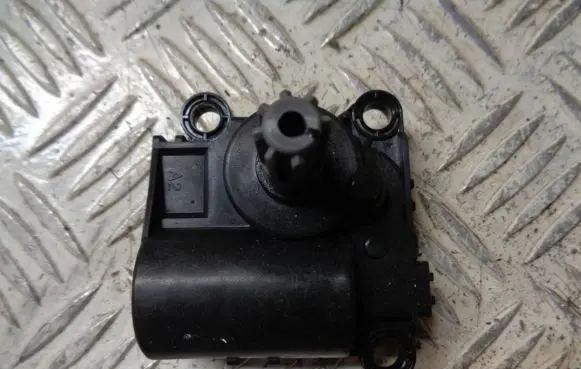 Hyundai i20 (GB IB) Air flap motor/actuator D332JY9AA05