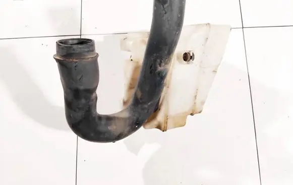 Honda CR-V Intake resonator 
