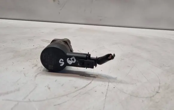 Volvo S60 Fuel pressure regulator 30750409 30094030 0281002712