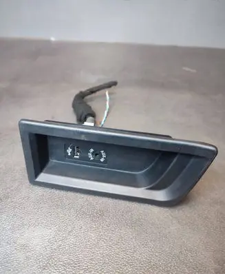 USB socket connector