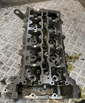 Mercedes-Benz CLA C117 X117 W117 Engine head 