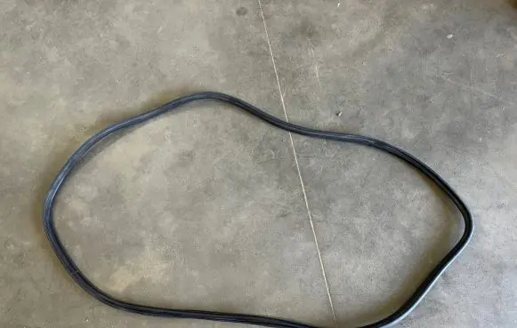 Audi Q5 SQ5 Rubber seal front coupe door 8R0831721