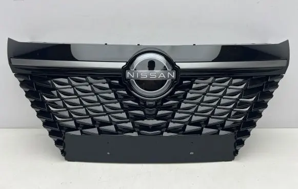 Nissan Qashqai Front bumper upper radiator grill 62310 HN10A