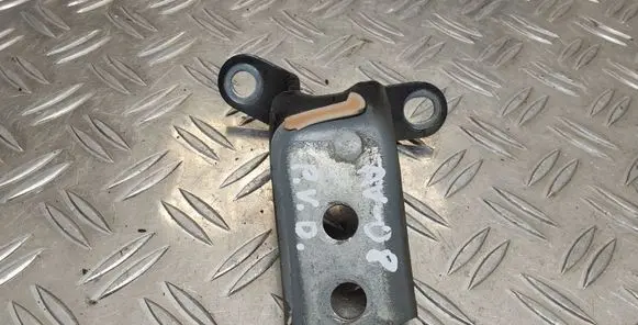Toyota Avensis T250 Front door upper hinge
