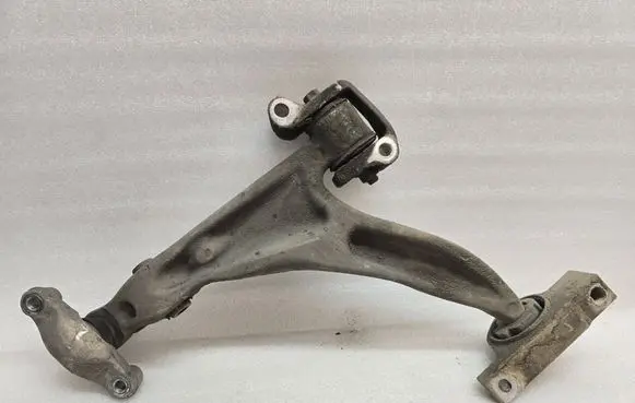 Volvo V60 Front lower control arm/wishbone FR8ZA