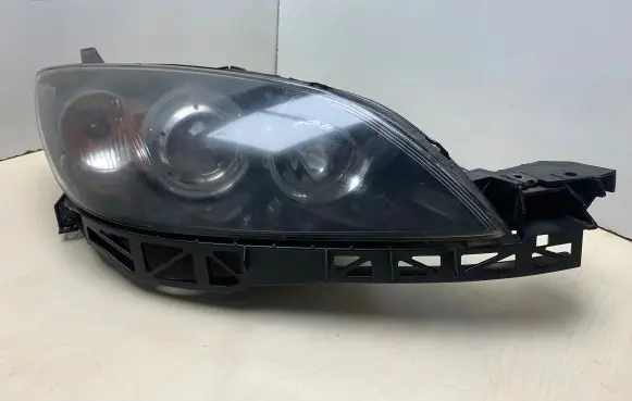 Mazda 3 I Headlight/headlamp P2951