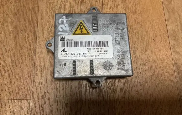 Opel Zafira A Headlight ballast module Xenon 24462767 19FM0910 1307329081