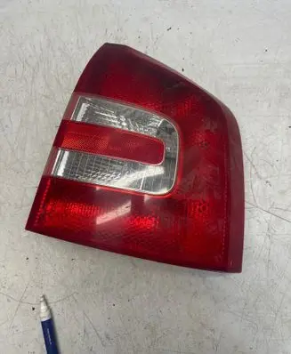 Skoda Octavia Mk2 (1Z) Rear/tail lights 1Z9945096