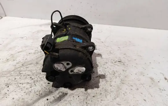 Volvo S40, V40 Air conditioning (A/C) compressor (pump) 30612618 867B052719