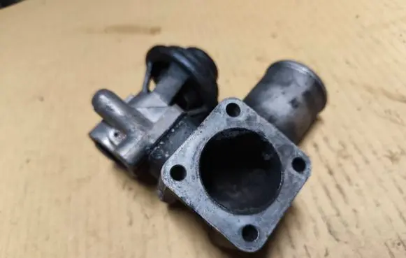 Jeep Grand Cherokee (WJ) EGR valve 91092160F