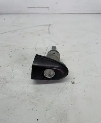 Hyundai Santa Fe Front door lock (next to the handle) 