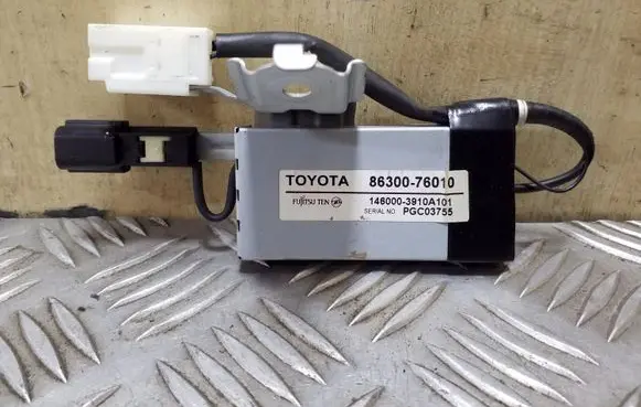 Lexus CT 200H Aerial antenna amplifier 8630076010
