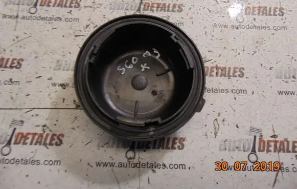Volvo S60 Headlight/headlamp dust cover