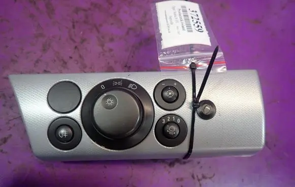 Opel Astra H Light switch