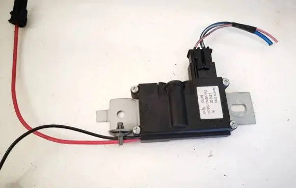 Chrysler 300 - 300C Antenna control unit 05059070ae