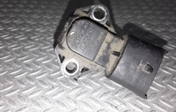 Subaru Legacy Air pressure sensor 0261230013