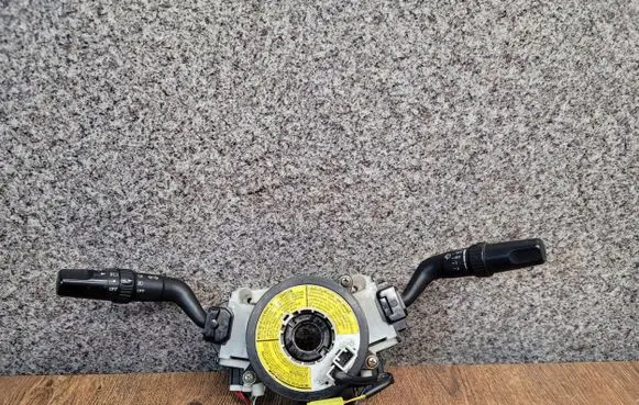 Ford Ranger Tailgate/trunk/boot open switch 