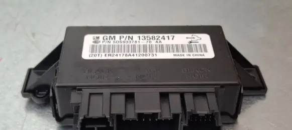 Opel Insignia A Seat control module 13582417