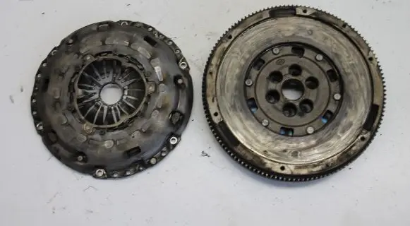 Volkswagen Golf VII Clutch set kit 03L105266DJ 03L141026B