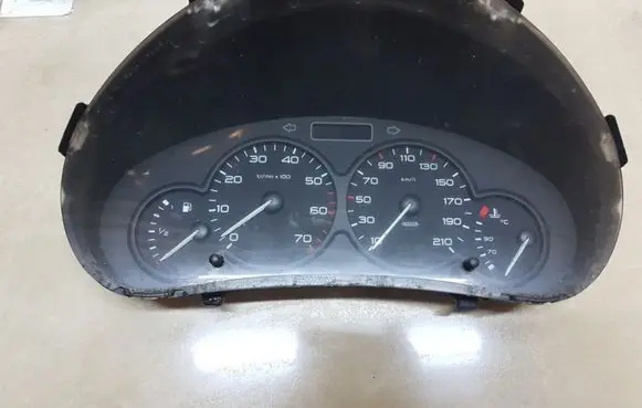 Citroen Berlingo Speedometer (instrument cluster) 9662745180