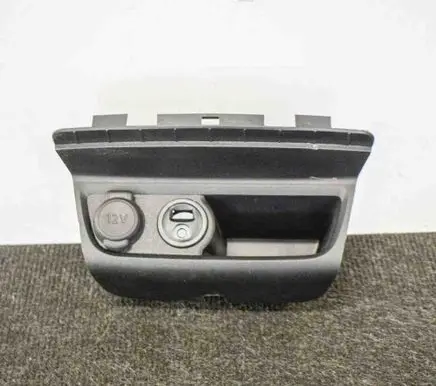 Glove box