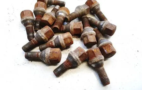 Nissan Note (E11) Nuts/bolts 