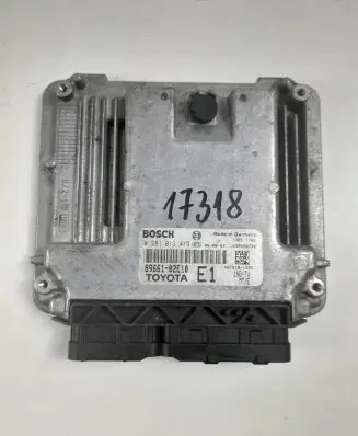 Toyota Corolla Verso AR10 Engine control unit/module 89661-02E10 0281013413
