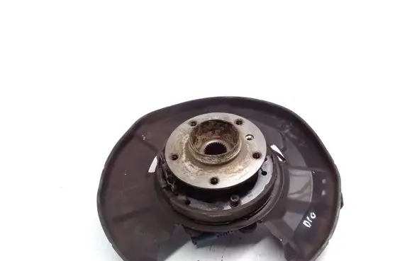 Rear wheel hub spindle/knuckle