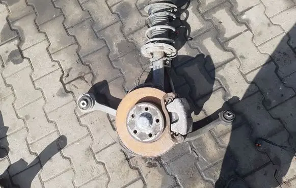 Mercedes-Benz E C207 W207 Stub axle 