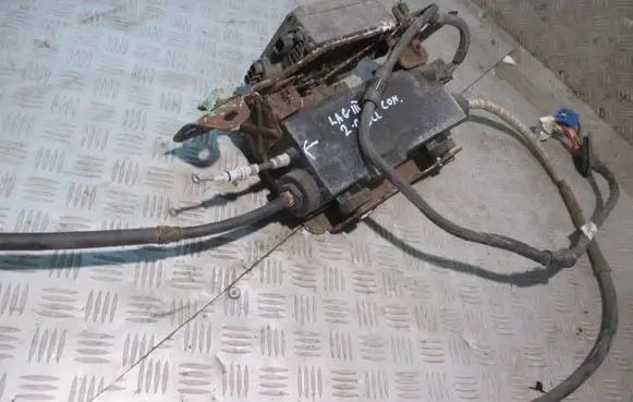Renault Laguna III Hand brake/parking brake motor 17281110032 527002330R