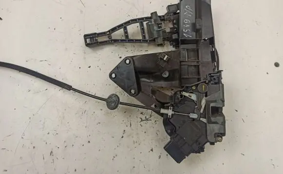 Ford Focus Front door lock