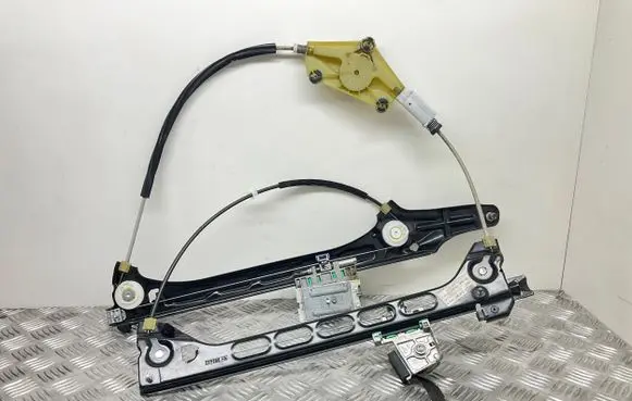 Audi TT TTS Mk2 Front door electric window regulator 8J0837462D