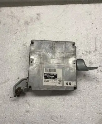 Toyota Avensis Verso Engine control unit/module 8966144300