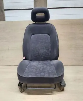 Toyota Avensis T220 Seat set T22FOTELLP