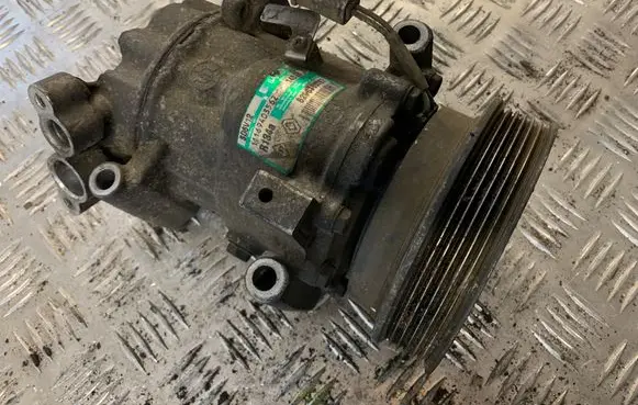 Renault Modus Air conditioning (A/C) compressor (pump) 8200365787