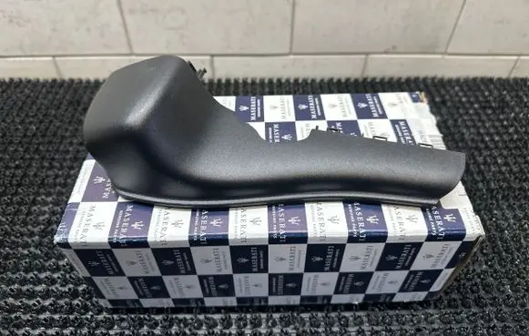 Maserati Quattroporte Rearview mirror trim 670010745R