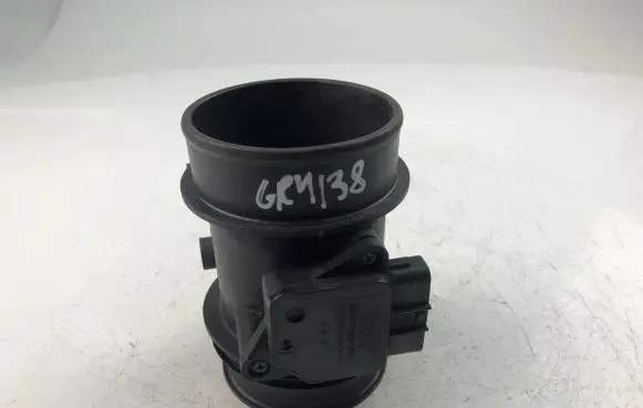 Volvo V70 Mass air flow meter 30713512